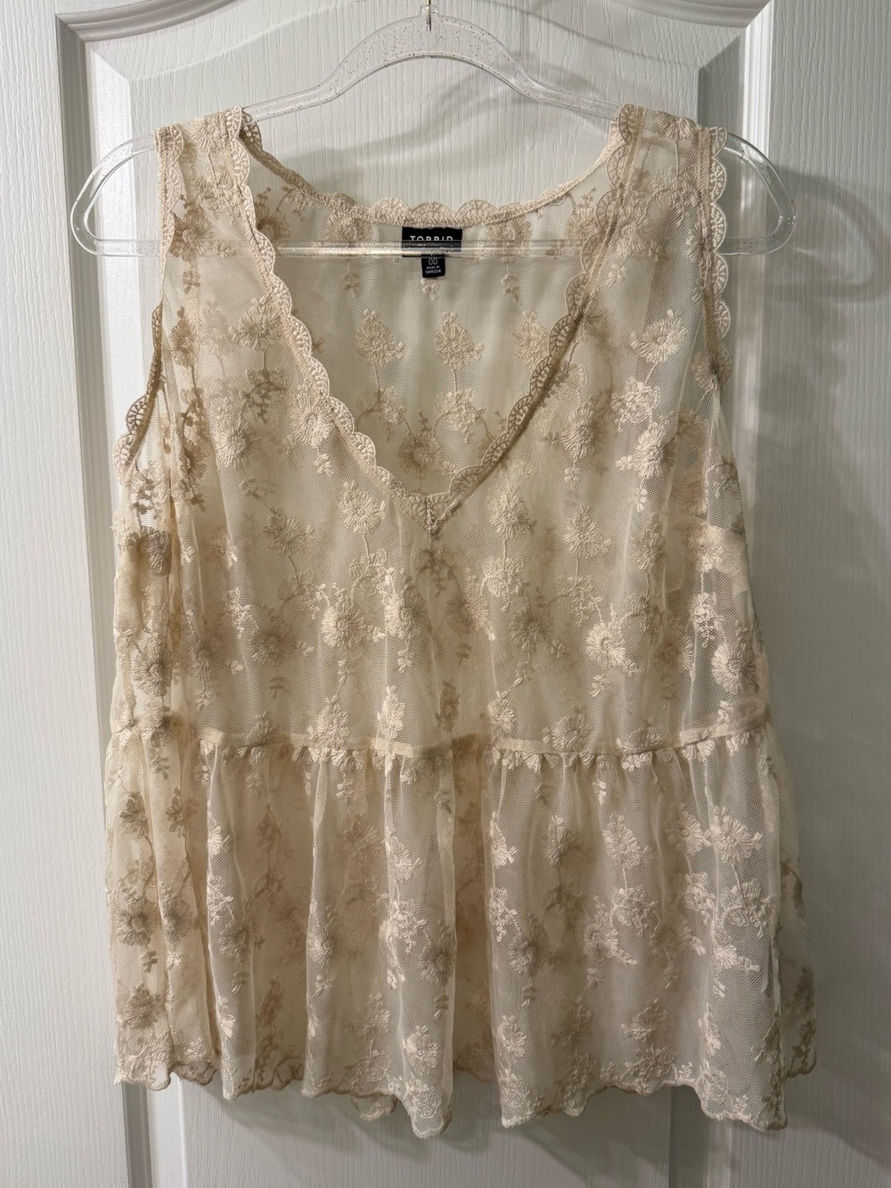 Torrid Cream Lace Sleeveless top